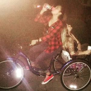 Meet your Posher, April